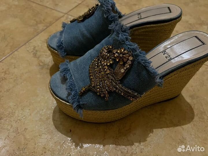 Шлепанцы женские