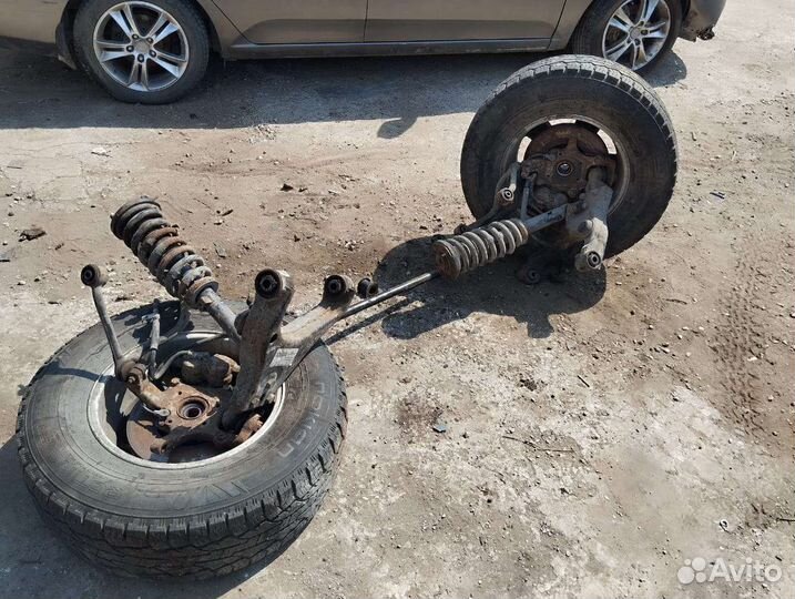 Подвеска передняя Kia Sorento 1