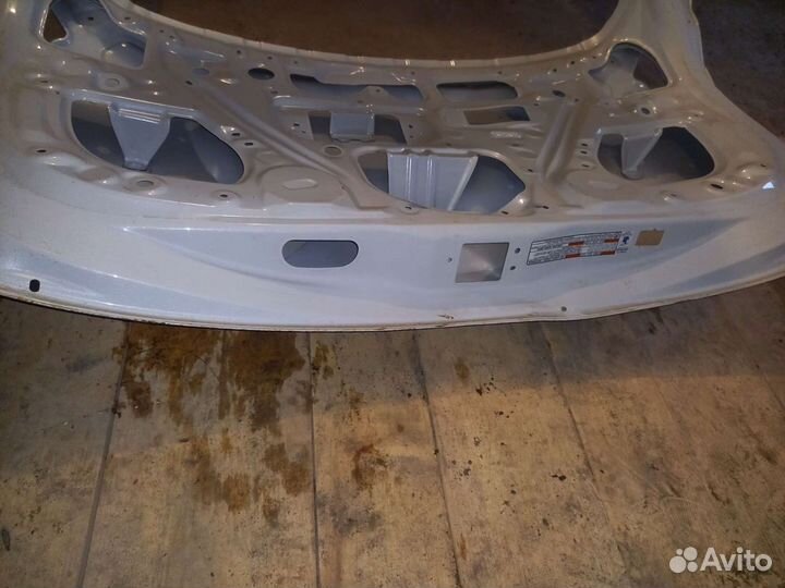 Крышка багажника toyota rav4