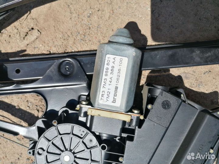 Стеклоподъёмник передний правый Фольксваген Шаран