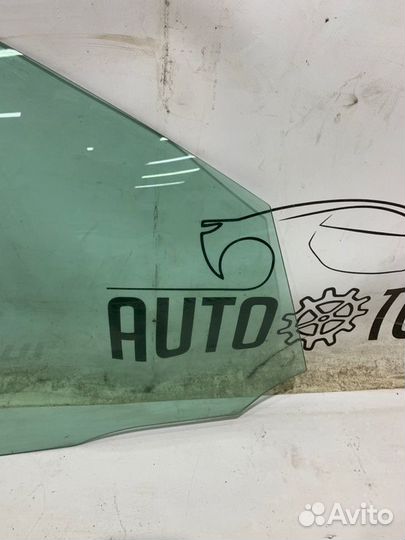 Стекло двери переднее правое Mercedes C-Class W204