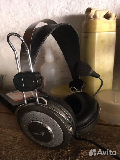 Наушники с микрофоном