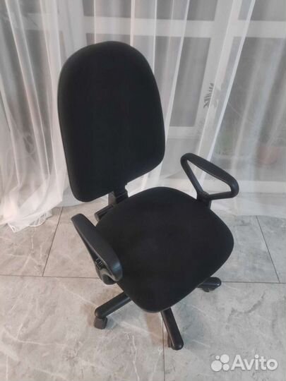Компьютерное кресло