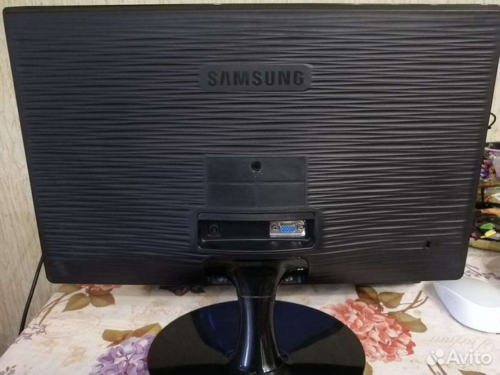 Монитор Samsung SyncMaster S19B300