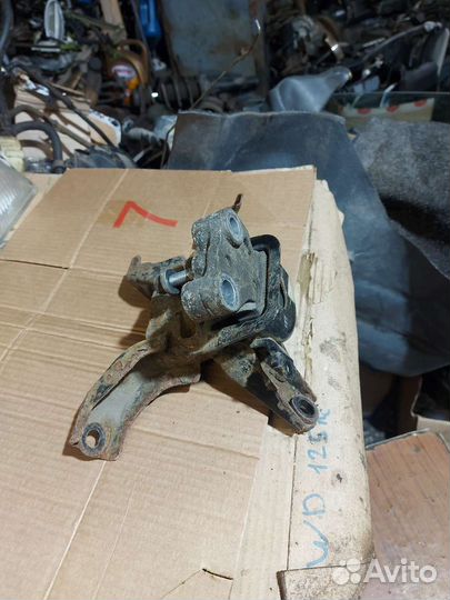 Подушка двигателя правая для Toyota Corolla 150