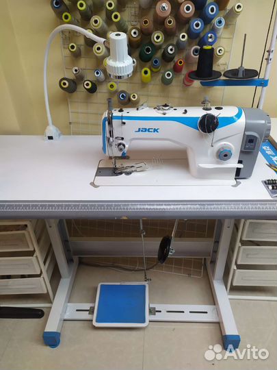 Промышленная швейная машина jack