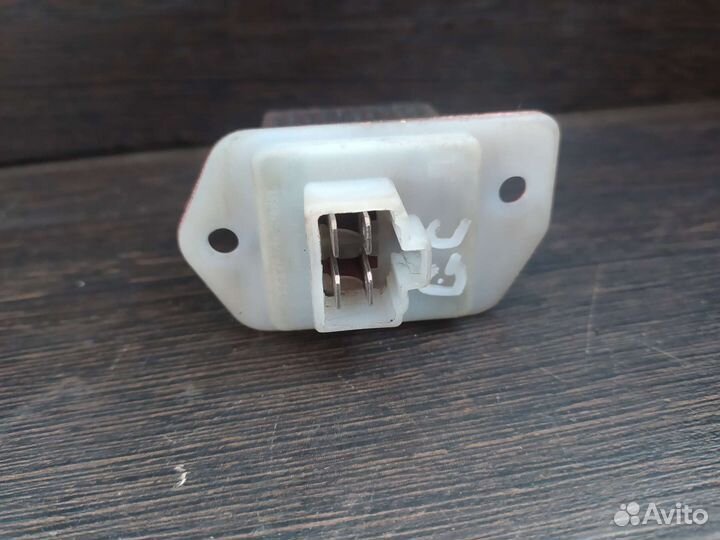 Резистор отопителя Субару Импреза GC3