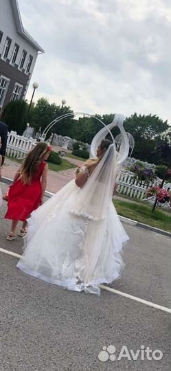 Свадебное платье + фата в пол
