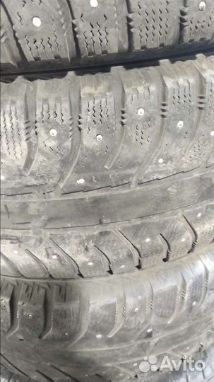 Bridgestone Ice Cruiser 7000 215/65 R16 98