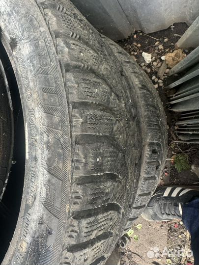 Bridgestone Blizzak RFT 275/40 R20