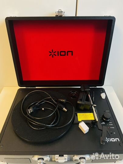 Виниловый проигрыватель ion