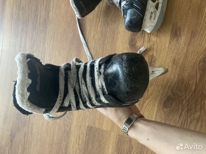 Хоккейные коньки bauer