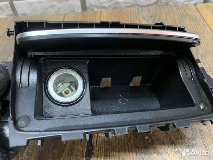 Mercedes Benz AMG A45 W176 Пепельница передняя