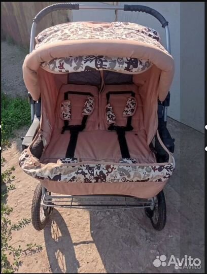 Коляска для двойни
