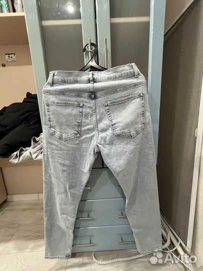 Джинсы голубые