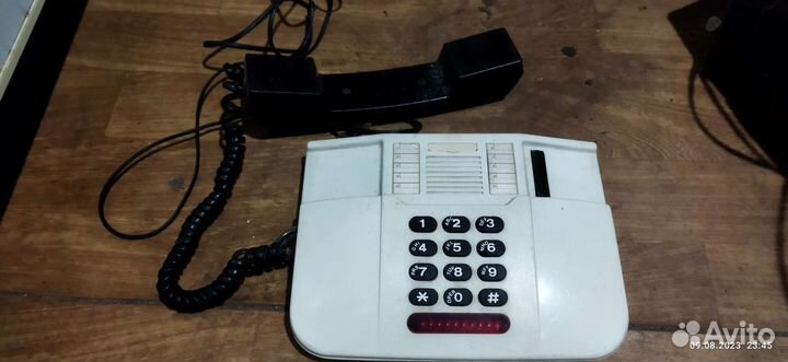 Старый телефон