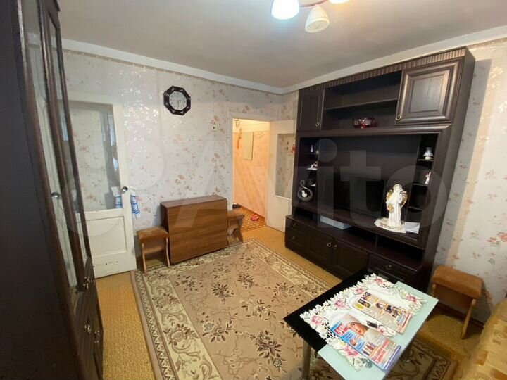 2-к. квартира, 40 м², 1/3 эт.