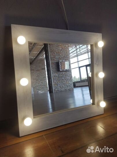 Зеркало с подсветкой