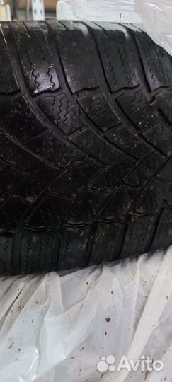 Bridgestone Blizzak LM005 RFT 215/60 R16 99H