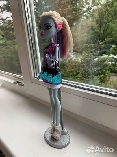 Кукла Monster High Эбби Боминейбл Скариж