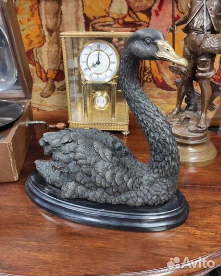 Лебедь бронза Париж