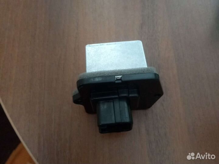 Резистор отопителя Suzuki Grand Vitara