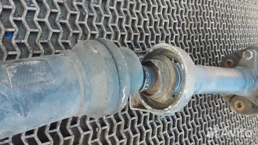 Карданный вал volkswagen touareg 7L (TUK17K302)