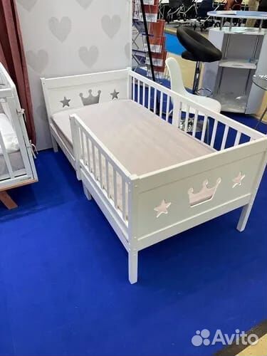 Кроватка с бортиком детская Лисенок из массива