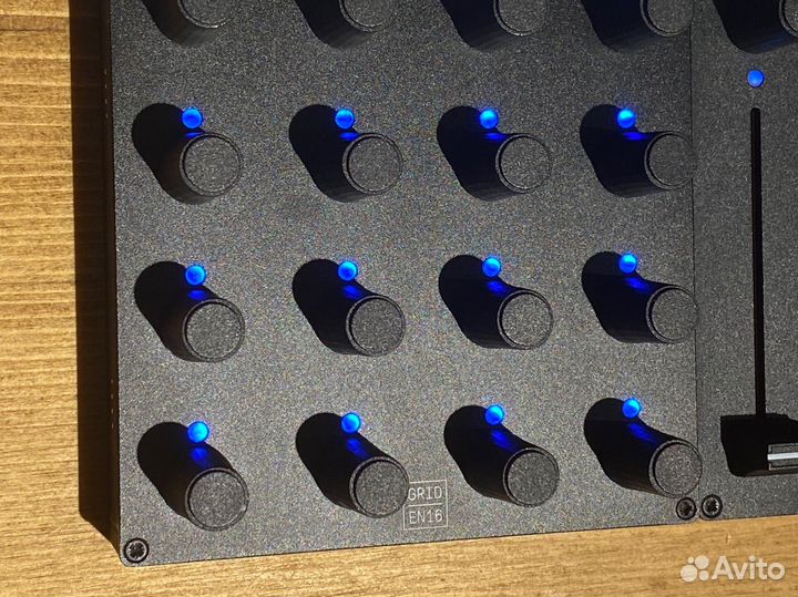 Midi контроллер intech studio grid EN16