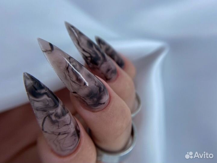 Наращивание ногтей