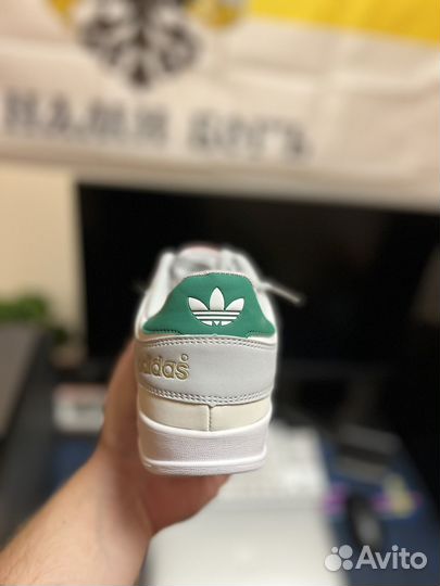 Кроссовки adidas luxe