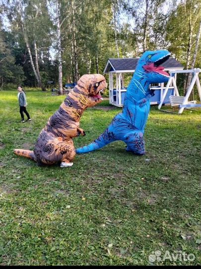 Поздравление от динозавров