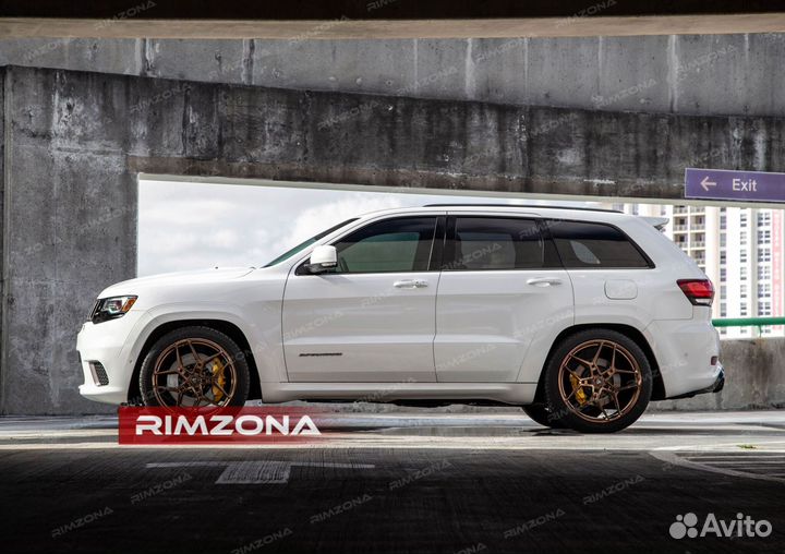 Кованые диски R22 на Jeep Grand Cherokee