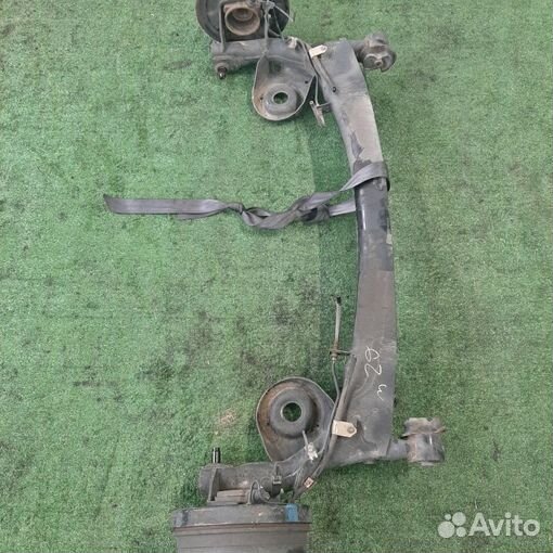 Балка toyota noah AZR65 1AZ-FSE