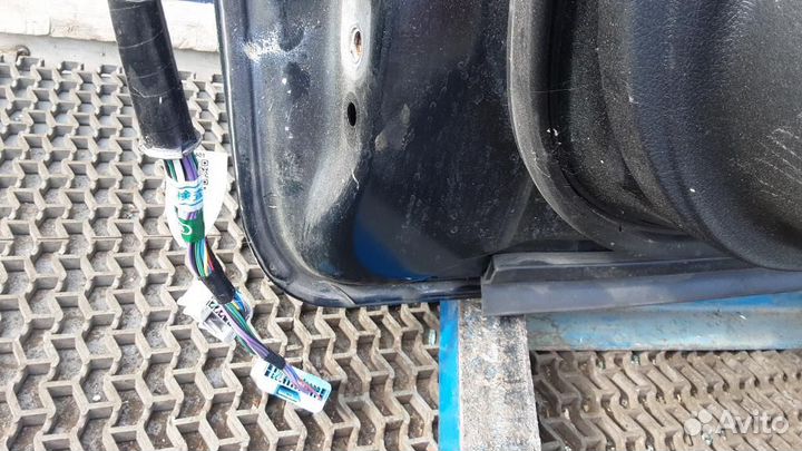 Дверь передняя правая Toyota Camry