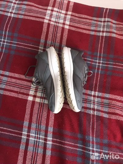 Кроссовки унисекс