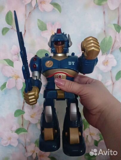 Игрушка робот