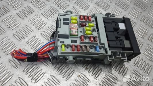 Блок предохранителей opel astra J (UBN17M101)