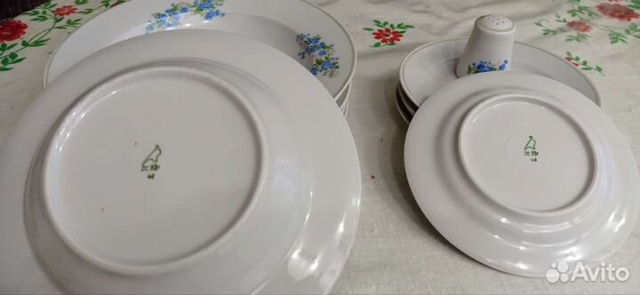 Набор тарелок