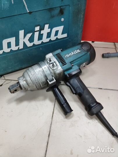 Сетевой гайковерт ударный makita TW1000, 1000 Нм