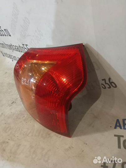 Фонарь левый Тойота Королла Е120 хэтчбек