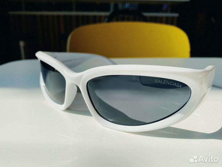 Солнцезащитные очки Balenciaga