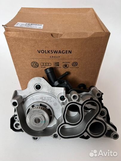 Помпа с термостатом VAG 04E121600CS Vw Audi Skoda
