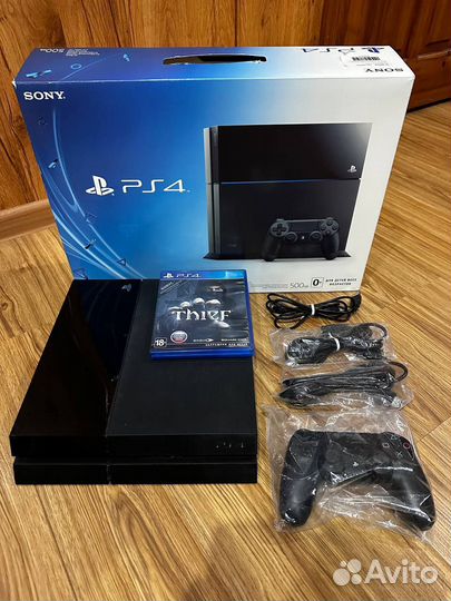 Игровая приставка ps4