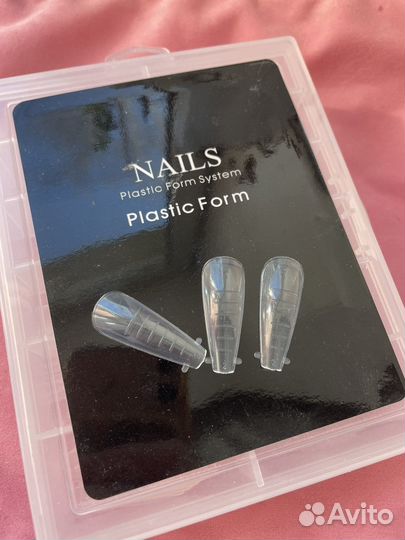 Верхние формы и типсы для наращивания ногтей