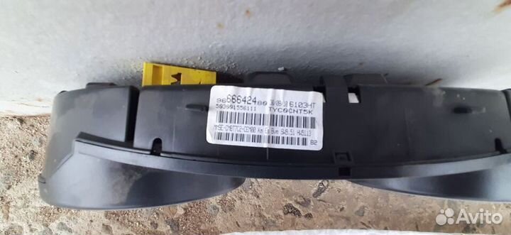 Щиток Приборов peugeot 308 2010г