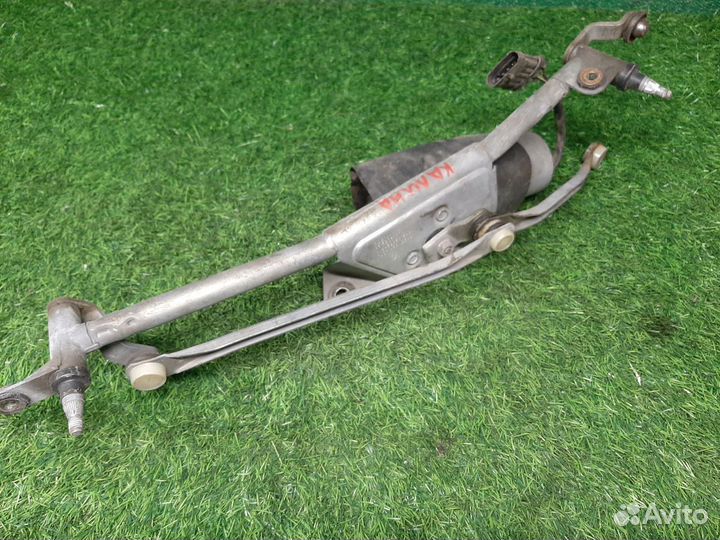 Трапеция стеклоочистителя на Лада Калина