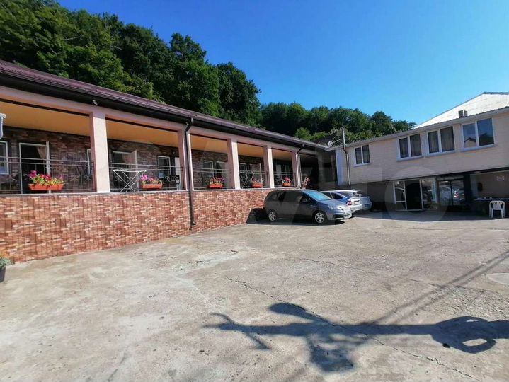 Дом 281,4 м² на участке 10,2 сот.