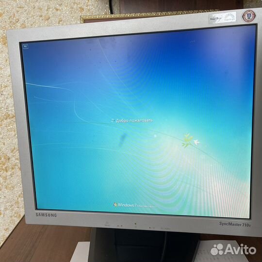 Монитор Samsung SuncMaster 710v