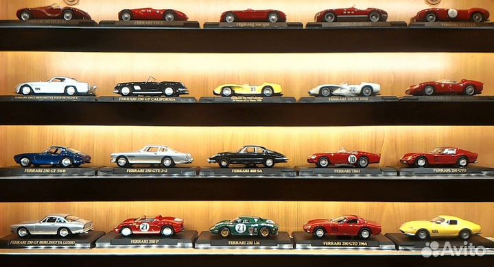 Ferrari Collection в закрытых стеллажах, подсветка